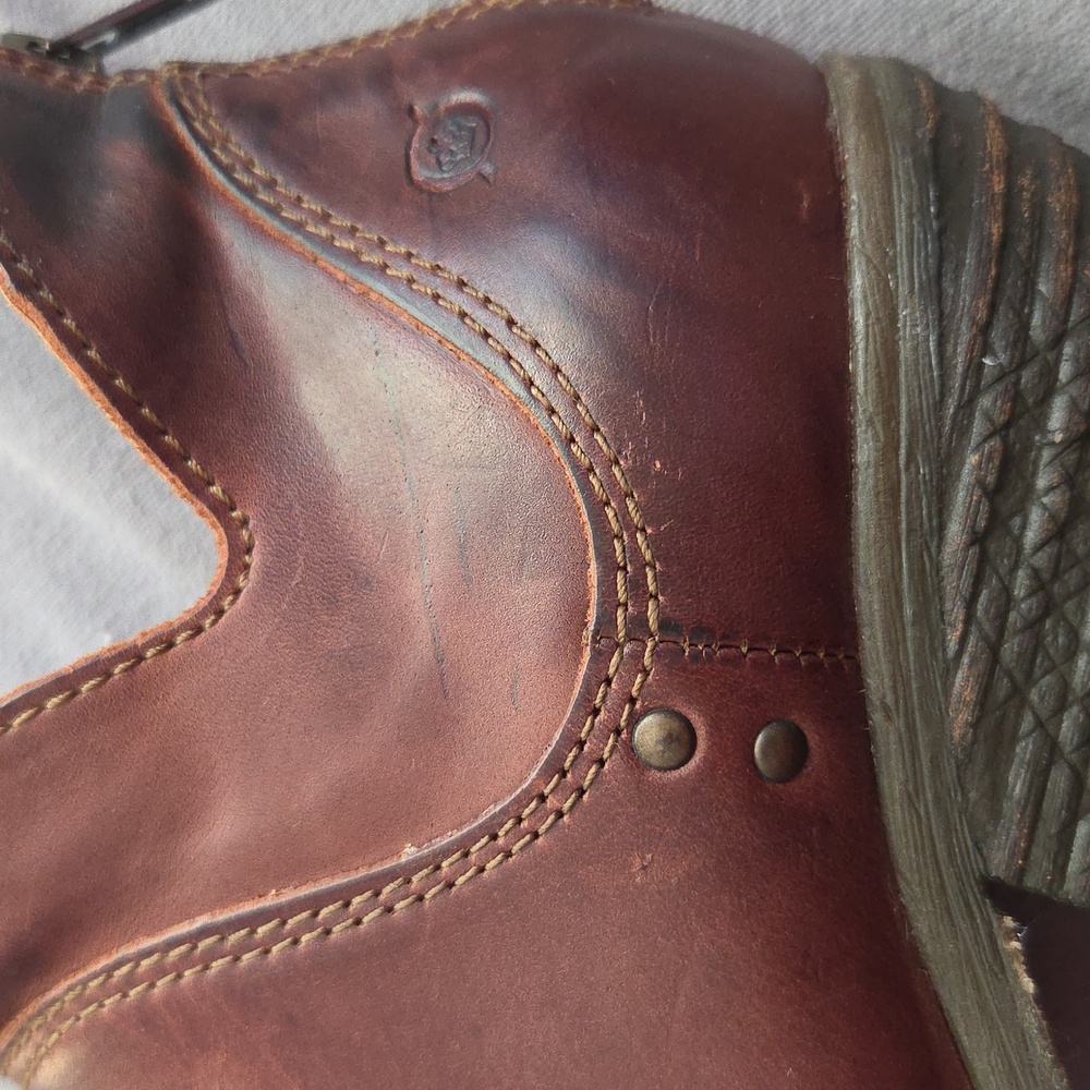 BORN Women's Brown Leather Ankle Booties - Picture 12 of 12